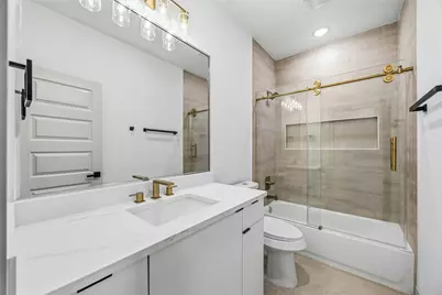 7555 Calhoun Road #A/B, Houston, TX 77033 - Photo 17