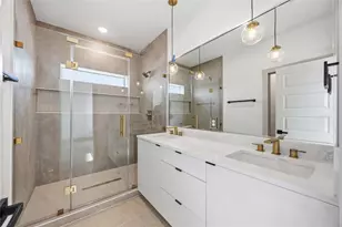 7555 Calhoun Rd, Houston, TX 77033 - Photo 25