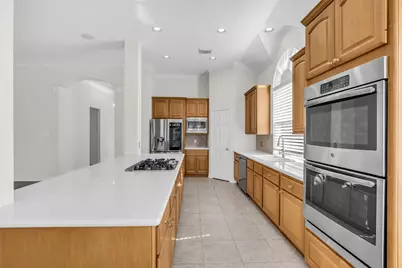 27 Rockledge Drive, The Woodlands, TX 77382 - Photo 15