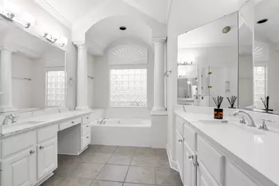 27 Rockledge Drive, The Woodlands, TX 77382 - Photo 21