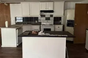 540 Sportsman Dr, Trinity, TX 75862 - Photo 5