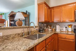 2723 Postoffice, Galveston, TX 77550 - Photo 11