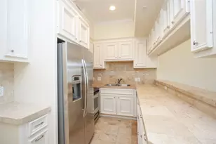 2701 Helena St, Houston, TX 77006 - Photo 11