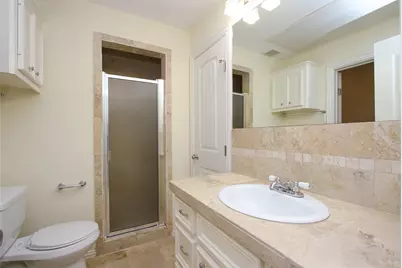 2701 Helena Street #202, Houston, TX 77006 - Photo 9