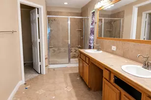 1643 County Rd 540, Alvin, TX 77511 - Photo 9
