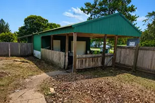 1643 County Rd 540, Alvin, TX 77511 - Photo 17
