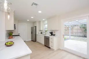 2515 Briarpark Dr, Houston, TX 77042 - Photo 15