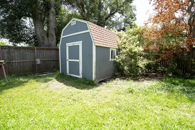 316 Carnation Street, Lake Jackson, TX 77566 - Photo 15