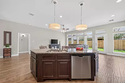 29215 Bentford Manor Court, Katy, TX 77494 - Photo 17