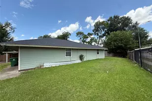 5651 Lyndhurst Dr, Houston, TX 77033 - Photo 23