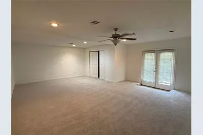 5651 Lyndhurst Drive, Houston, TX 77033 - Photo 17