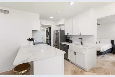 2750 Holly Hall Street #1111, Houston, TX 77054 - Photo 9