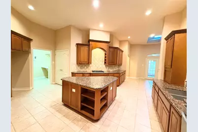 10327 Earlington Manor Drive, Spring, TX 77379 - Photo 7