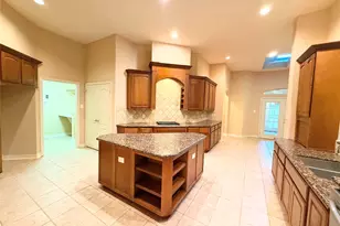 10327 Earlington Manor Dr, Spring, TX 77379 - Photo 7