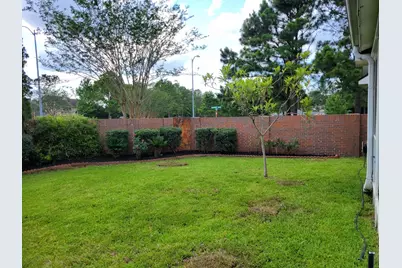 10327 Earlington Manor Drive, Spring, TX 77379 - Photo 35