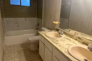 6742 Indian Lake Dr, Houston, TX 77489 - Photo 9