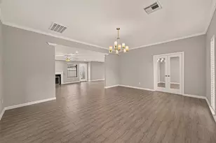 5007 Forest Nook Ct, Houston, TX 77018 - Photo 9