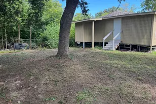 413 3rd St, Van Vleck, TX 77482 - Photo 23