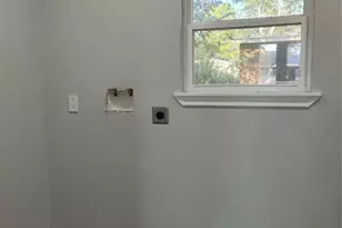 413 3rd St, Van Vleck, TX 77482 - Photo 21