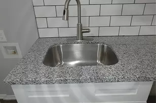 413 3rd St, Van Vleck, TX 77482 - Photo 7