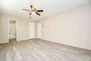 1302 Brookmeade Ct, Deer Park, TX 77536 - Photo 11