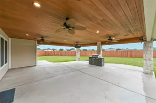 2102 Pickwick Pines Dr Ct, Humble, TX 77396 - Photo 39