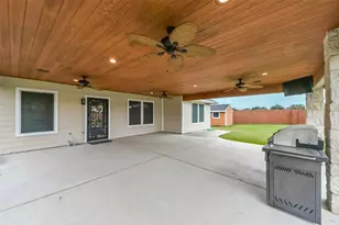 2102 Pickwick Pines Dr Ct, Humble, TX 77396 - Photo 35