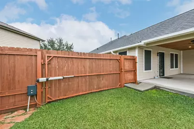 2102 Pickwick Pines Dr Court, Humble, TX 77396 - Photo 43