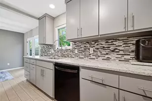 4118 Garden Springs Dr, Kingwood, TX 77339 - Photo 11