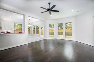 4601 Hummingbird St, Houston, TX 77035 - Photo 7