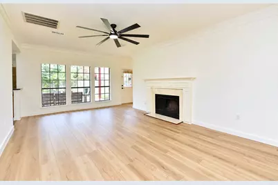 1110 Lake Estates Drive, Sugar Land, TX 77498 - Photo 9