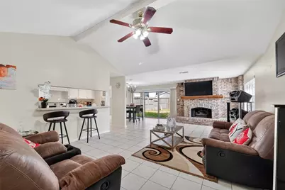 9634 Windswept Lane, Houston, TX 77063 - Photo 7