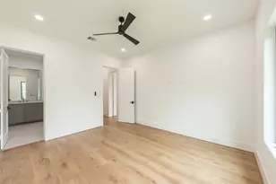 7006 Schiller St, Houston, TX 77055 - Photo 41