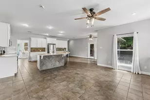 501 Cherry Hills Dr, Huntsville, TX 77340 - Photo 7