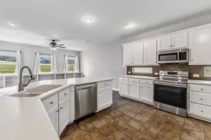 501 Cherry Hills Dr, Huntsville, TX 77340 - Photo 5
