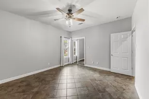 501 Cherry Hills Dr, Huntsville, TX 77340 - Photo 27