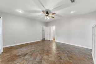 501 Cherry Hills Dr, Huntsville, TX 77340 - Photo 23