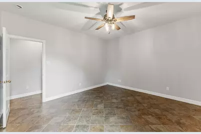 501 Cherry Hills Drive, Huntsville, TX 77340 - Photo 25