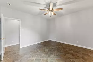 501 Cherry Hills Dr, Huntsville, TX 77340 - Photo 25