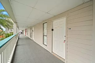 6102 Seawall Blvd, Galveston, TX 77551 - Photo 5