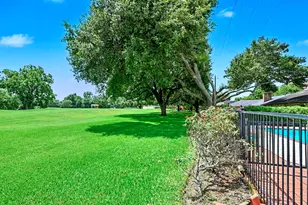 3415 W Creek Club Dr, Missouri City, TX 77459 - Photo 7