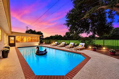3415 W Creek Club Drive, Missouri City, TX 77459 - Photo 9
