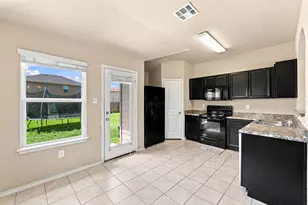 1525 Birmingham Dr, Seguin, TX 78155 - Photo 5