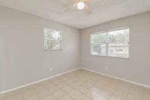 1404 N San Jacinto St, Conroe, TX 77301 - Photo 13