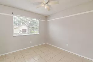 1404 N San Jacinto St, Conroe, TX 77301 - Photo 17