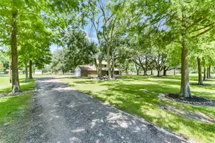 4190 County Rd 145, Alvin, TX 77511 - Photo 29