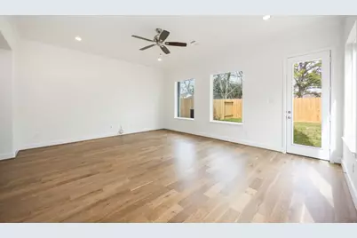 1125 E 24th Street, Houston, TX 77009 - Photo 9