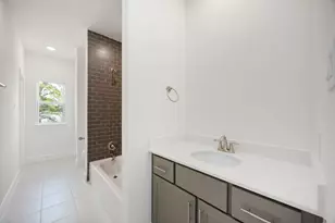 1125 E 24th St, Houston, TX 77009 - Photo 25