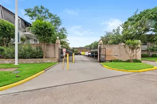 2601 Bellefontaine St, Houston, TX 77025 - Photo 13