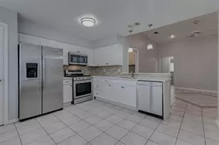 13211 Sharpbill Dr, Houston, TX 77083 - Photo 5